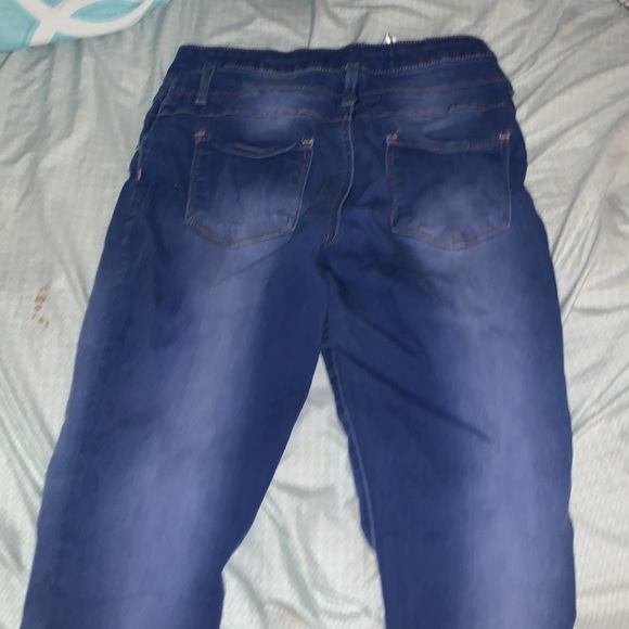 3 buttoned pants - Picture 2 of 3